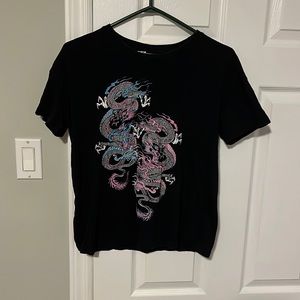 ✨2 for $10✨Urban planet women’s dragon graphic tee